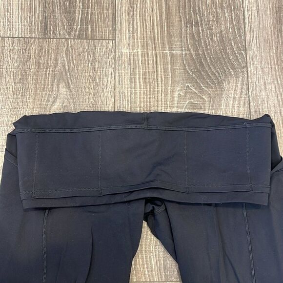 Lululemon Size 6 multi pocket reflective dot workout pants - Picture 4 of 6